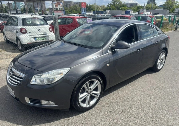 Opel Insignia cena 26900 przebieg: 197000, rok produkcji 2009 z Chmielnik małe 667